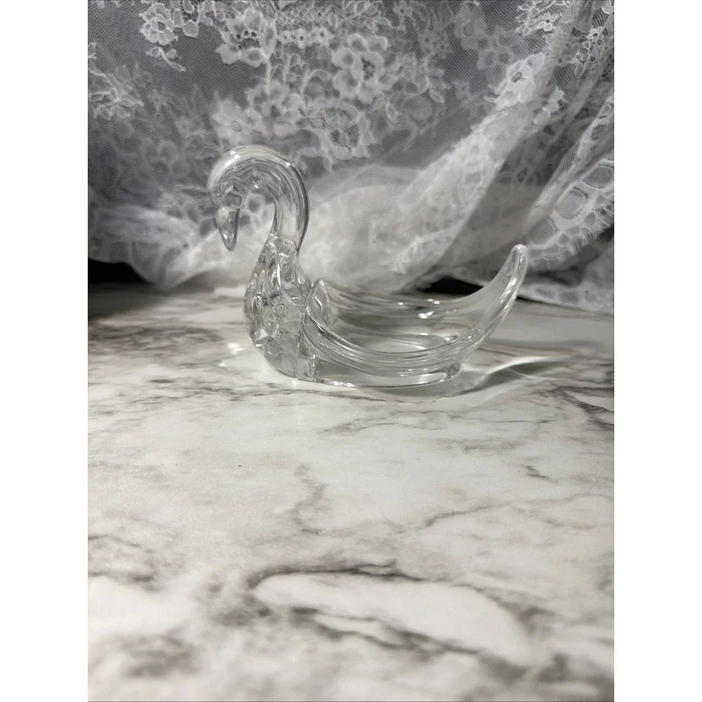 VTG MCM Clear Acrylic Lucite Swan Guest Towel Holder Soap Dish Stand (2921)